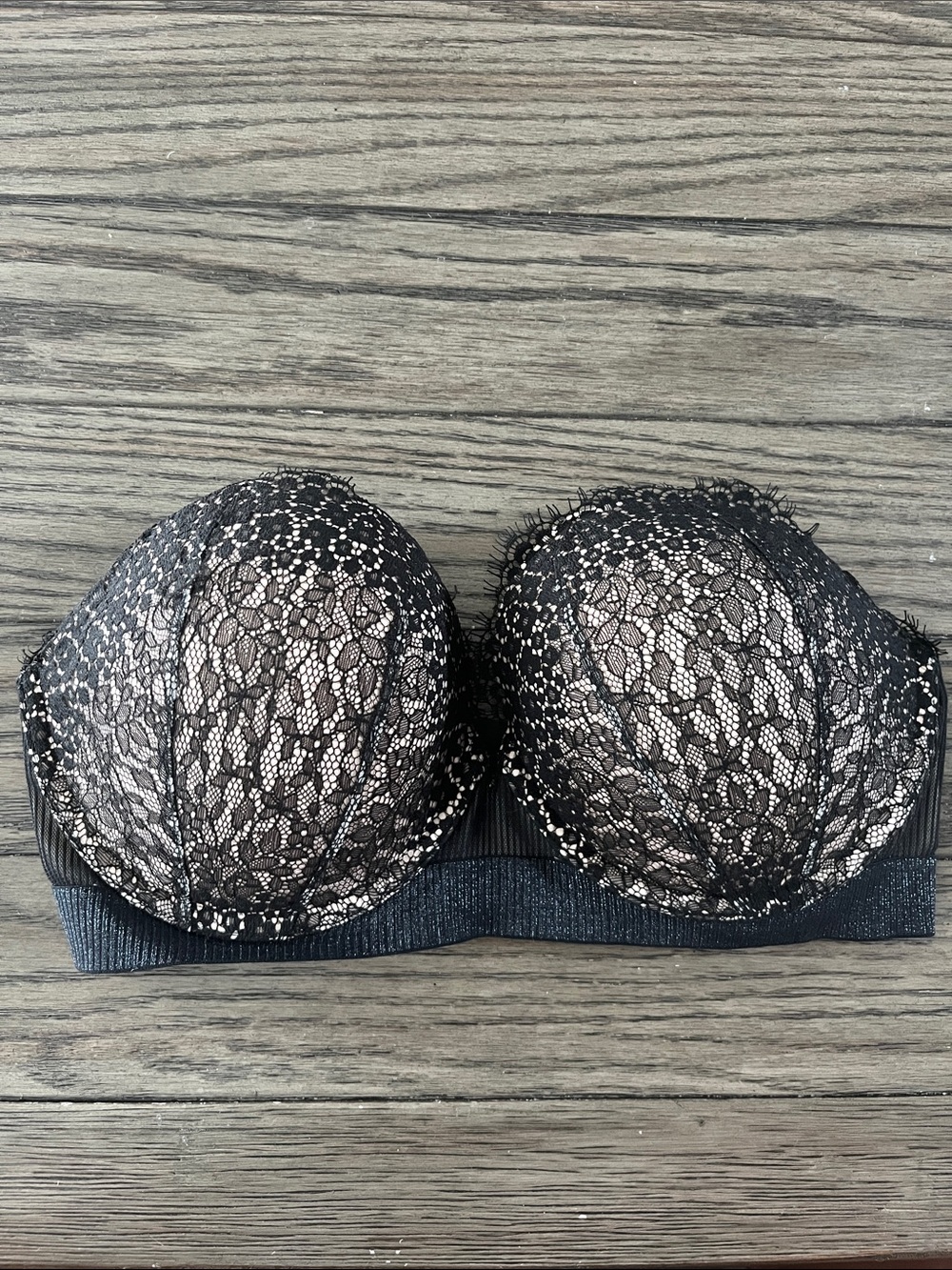 Victoria's Secret Very Sexy Black Lace Strapless Push-Up Bra